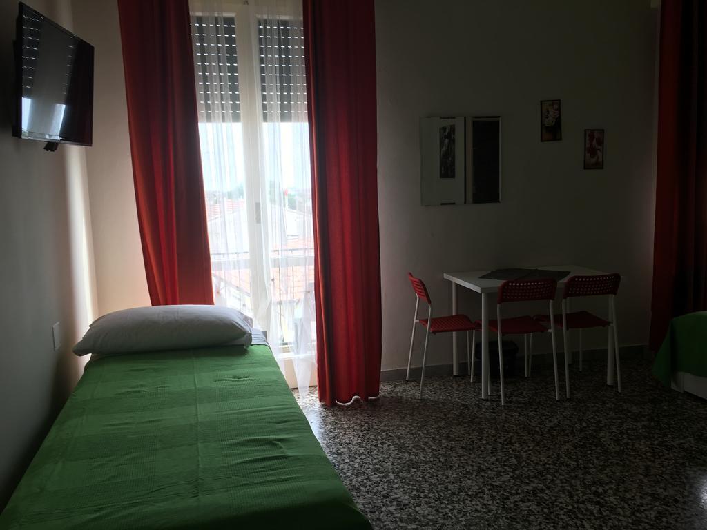 Aliante Turist House Bed & Breakfast Pisa Ngoại thất bức ảnh